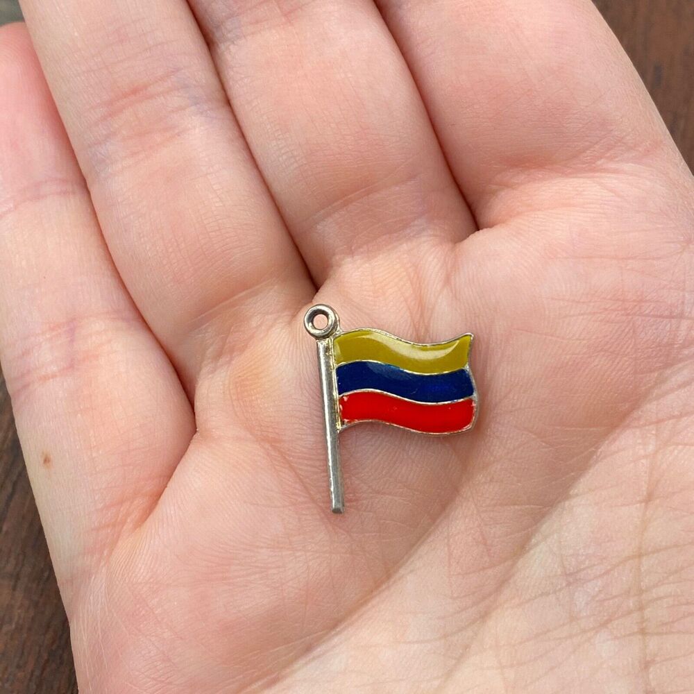Vintage 925 Sterling Silver Colombia Flag Pendant Bracelet Charm